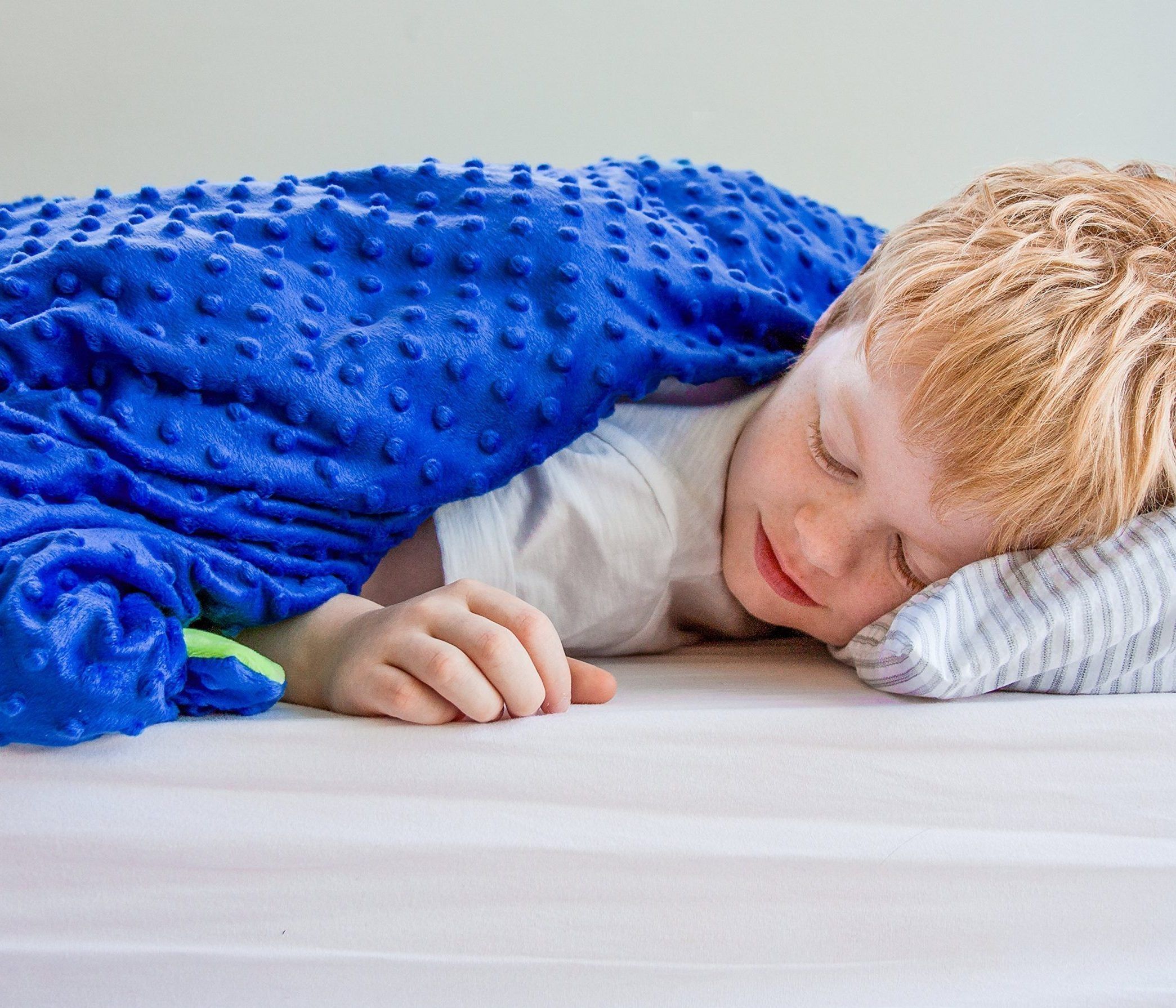 Do you have autism? We have a tip. Learn how a weighted blanket can