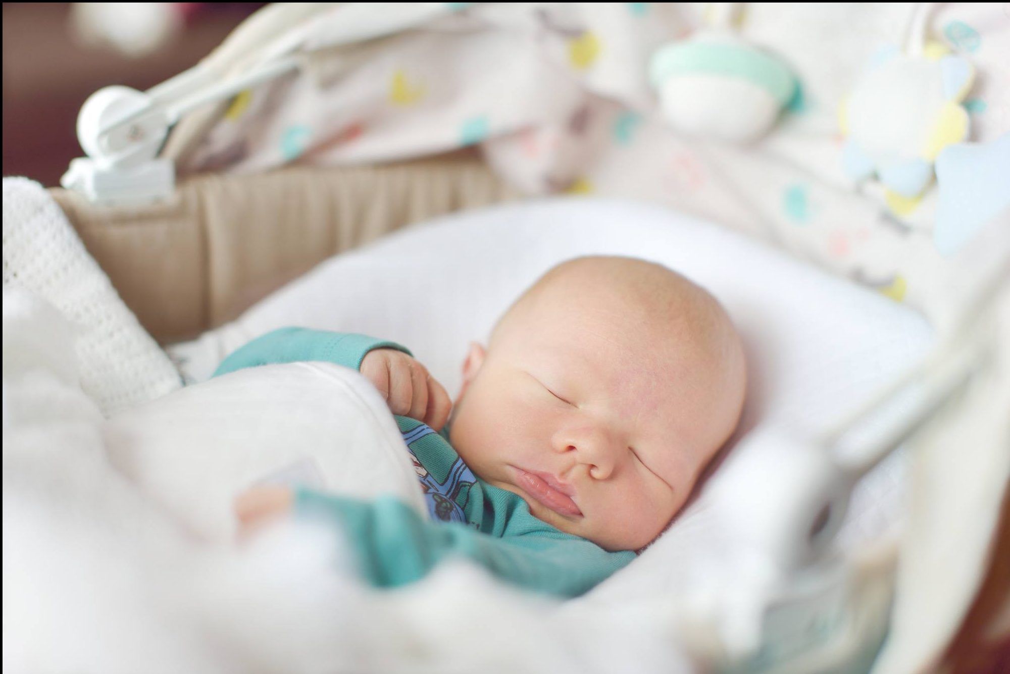 newborn hates sleeping in bassinet